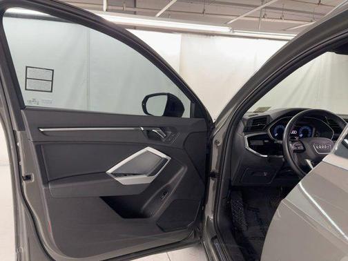 2021 Audi Q3 45 S line Premium