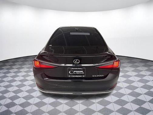 2024 Lexus ES 300h Base