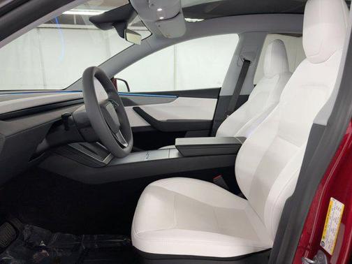 2026 Tesla Model Y Premium Rear-Wheel Drive