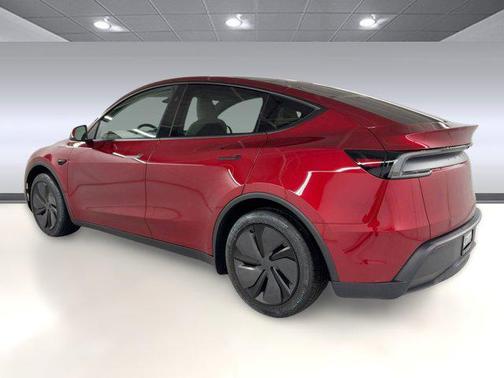 2026 Tesla Model Y Premium Rear-Wheel Drive