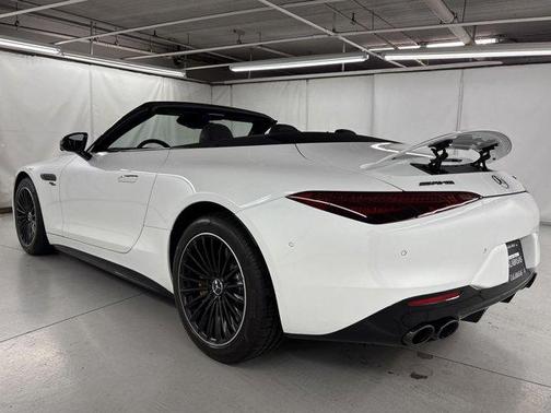 MANUFAKTUR Moonlight White Metallic 2025 Mercedes-Benz AMG SL 43 Base