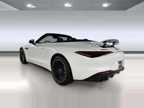 MANUFAKTUR Moonlight White Metallic 2025 Mercedes-Benz AMG SL 43 Base