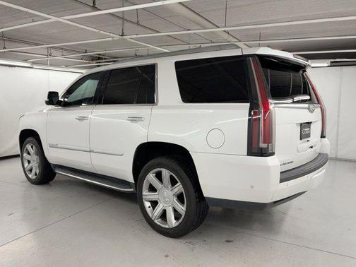2018 Cadillac Escalade Luxury