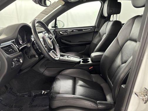 2017 Porsche Macan Base