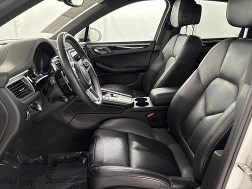 2017 Porsche Macan Base
