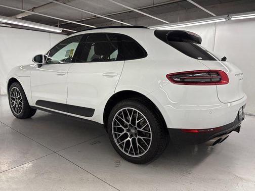 2017 Porsche Macan Base