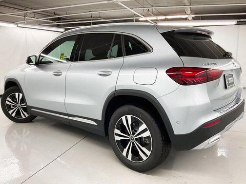 2025 Mercedes-Benz GLA 250 4MATIC