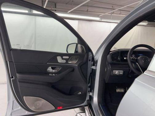 2026 Mercedes-Benz Maybach GLS 600 4MATIC