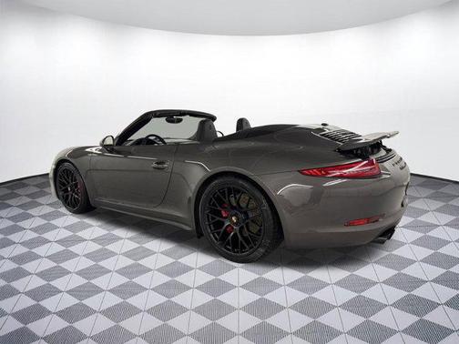 2015 Porsche 911 Carrera GTS