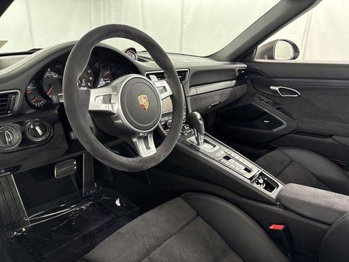 2015 Porsche 911 Carrera GTS