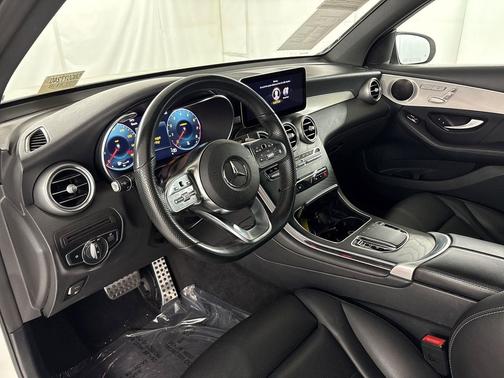 Polar White 2022 Mercedes-Benz GLC 300 Base