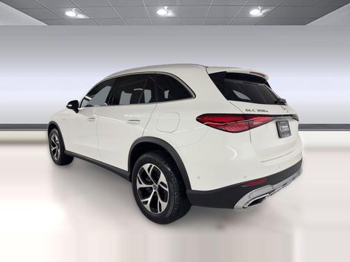 Polar White 2025 Mercedes-Benz GLC 350e Base