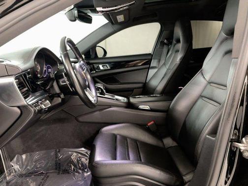 2018 Porsche Panamera 4