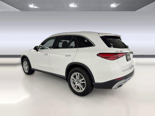 2025 Mercedes-Benz GLC 300 Base