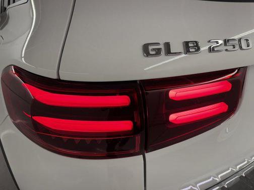 2025 Mercedes-Benz GLB 250 Base