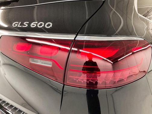 2025 Mercedes-Benz Maybach GLS 600 4MATIC