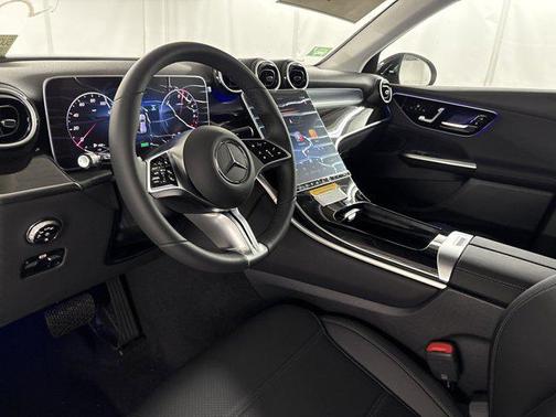 2025 Mercedes-Benz GLC 350e Base
