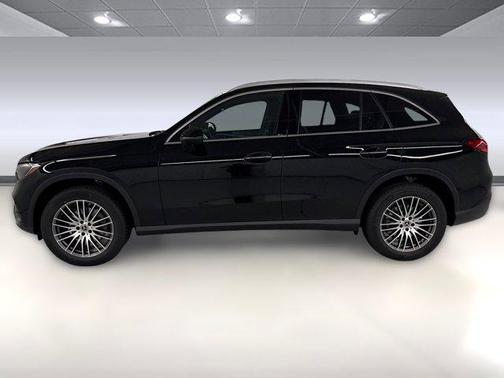 2026 Mercedes-Benz GLC 300 Base
