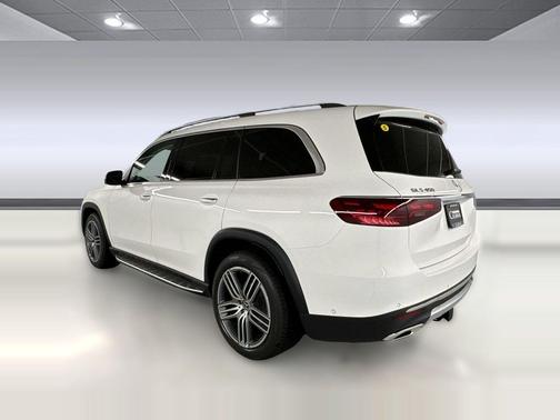 Polar White 2026 Mercedes-Benz GLS 450 4MATIC