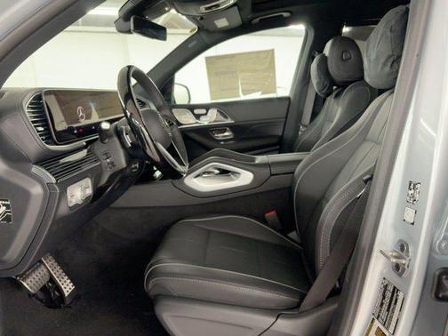 2026 Mercedes-Benz GLS 580 4MATIC