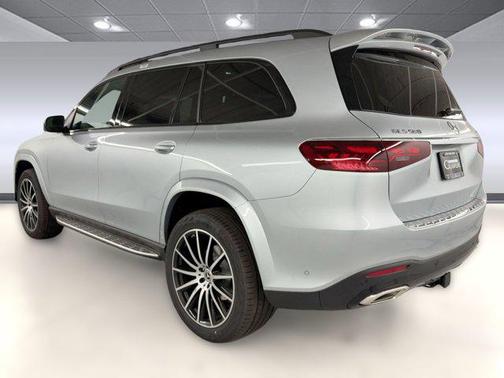 2026 Mercedes-Benz GLS 580 4MATIC
