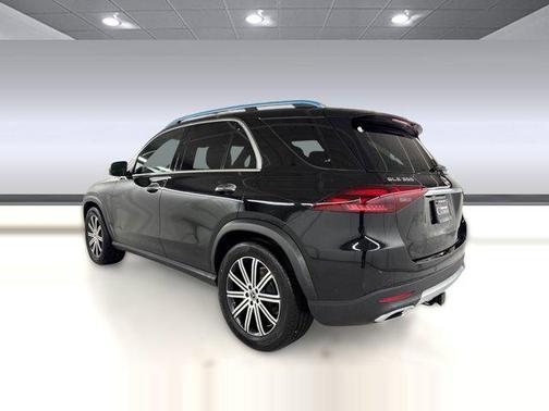 Obsidian Black Metallic 2026 Mercedes-Benz GLE 350 4MATIC