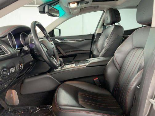 2016 Maserati Ghibli Base