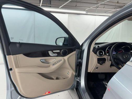 2017 Mercedes-Benz GLC 300 Base