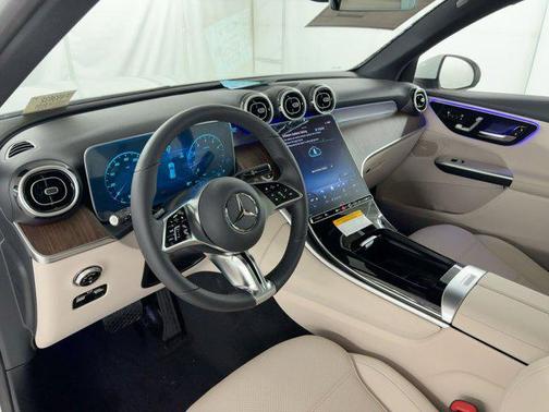 2026 Mercedes-Benz GLC 300 Base