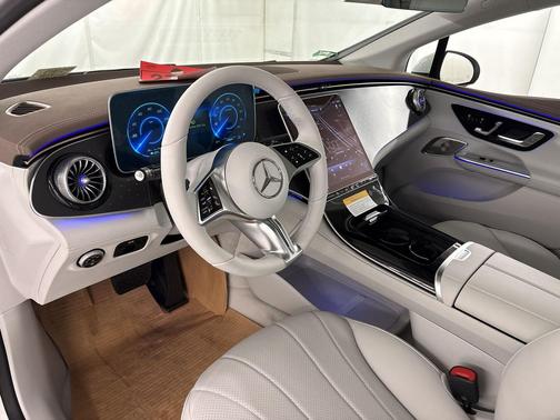 Polar White 2026 Mercedes-Benz EQE 320 EQE 320