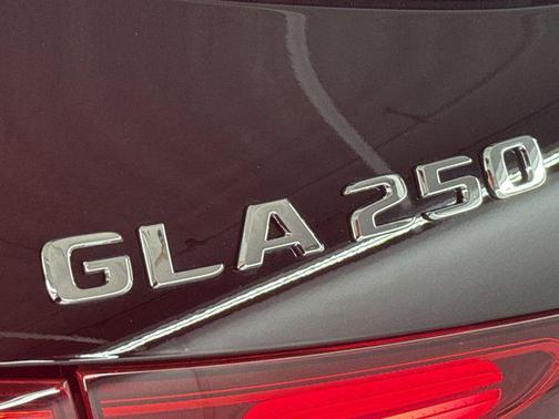 2025 Mercedes-Benz GLA 250 Base