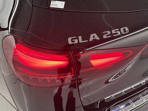 2025 Mercedes-Benz GLA 250 Base