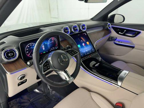 2025 Mercedes-Benz GLC 350e Base