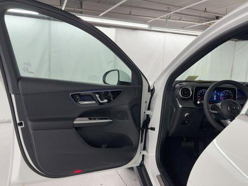 2026 Mercedes-Benz GLC 300 Base