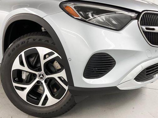 2025 Mercedes-Benz GLC 350e Base