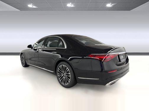 Obsidian Black Metallic 2026 Mercedes-Benz S-Class 4MATIC