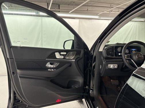 Black 2026 Mercedes-Benz GLE 350 4MATIC