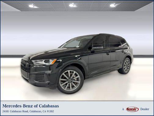 2022 Audi Q7 45 Premium Plus