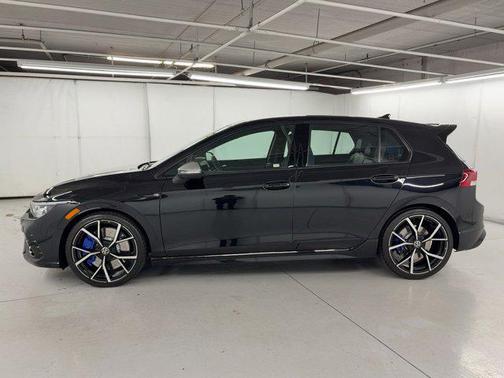 2023 Volkswagen Golf R 2.0T Manual