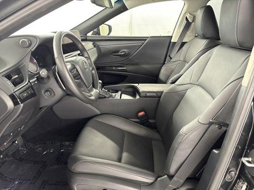 2024 Lexus ES 300h Base