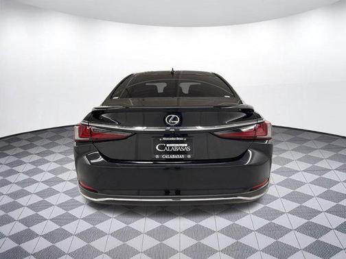 2024 Lexus ES 300h Base
