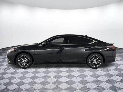 2024 Lexus ES 300h Base
