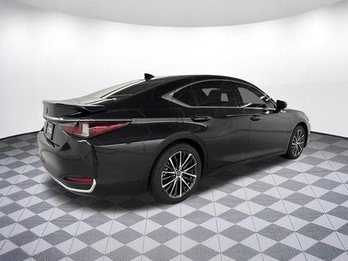 2024 Lexus ES 300h Base