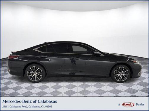 2024 Lexus ES 300h Base