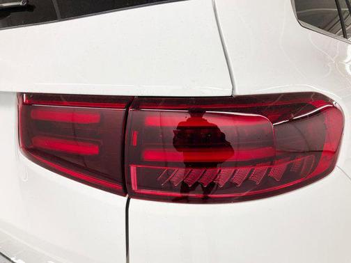 2025 Mercedes-Benz GLB 250 Base
