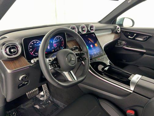 2025 Mercedes-Benz GLC 300 Base