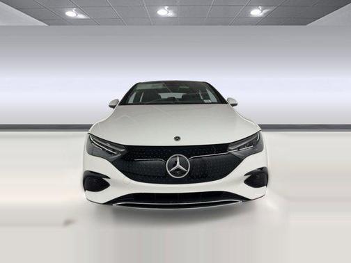 2026 Mercedes-Benz EQE 320 EQE 320