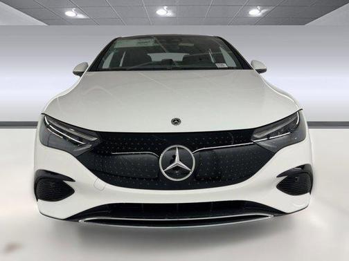 2026 Mercedes-Benz EQE 320 EQE 320