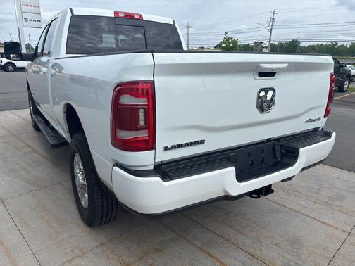 2023 RAM 2500 Laramie Crew Cab 4x4 6'4' Box