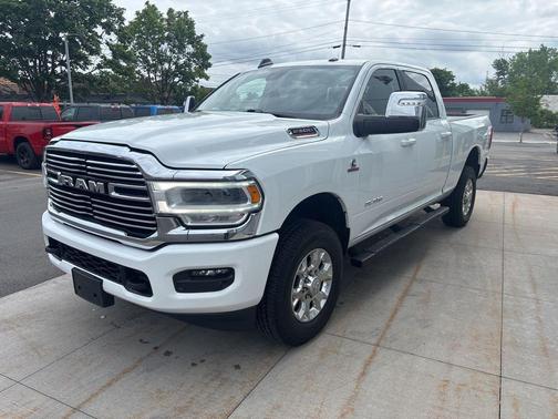 2023 RAM 2500 Laramie Crew Cab 4x4 6'4' Box